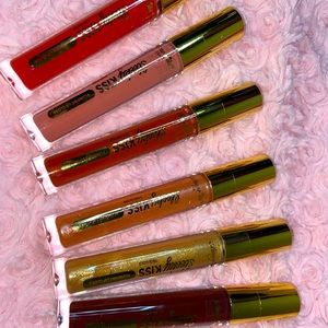 Amor Us Sleeky Kiss Plumping Gloss